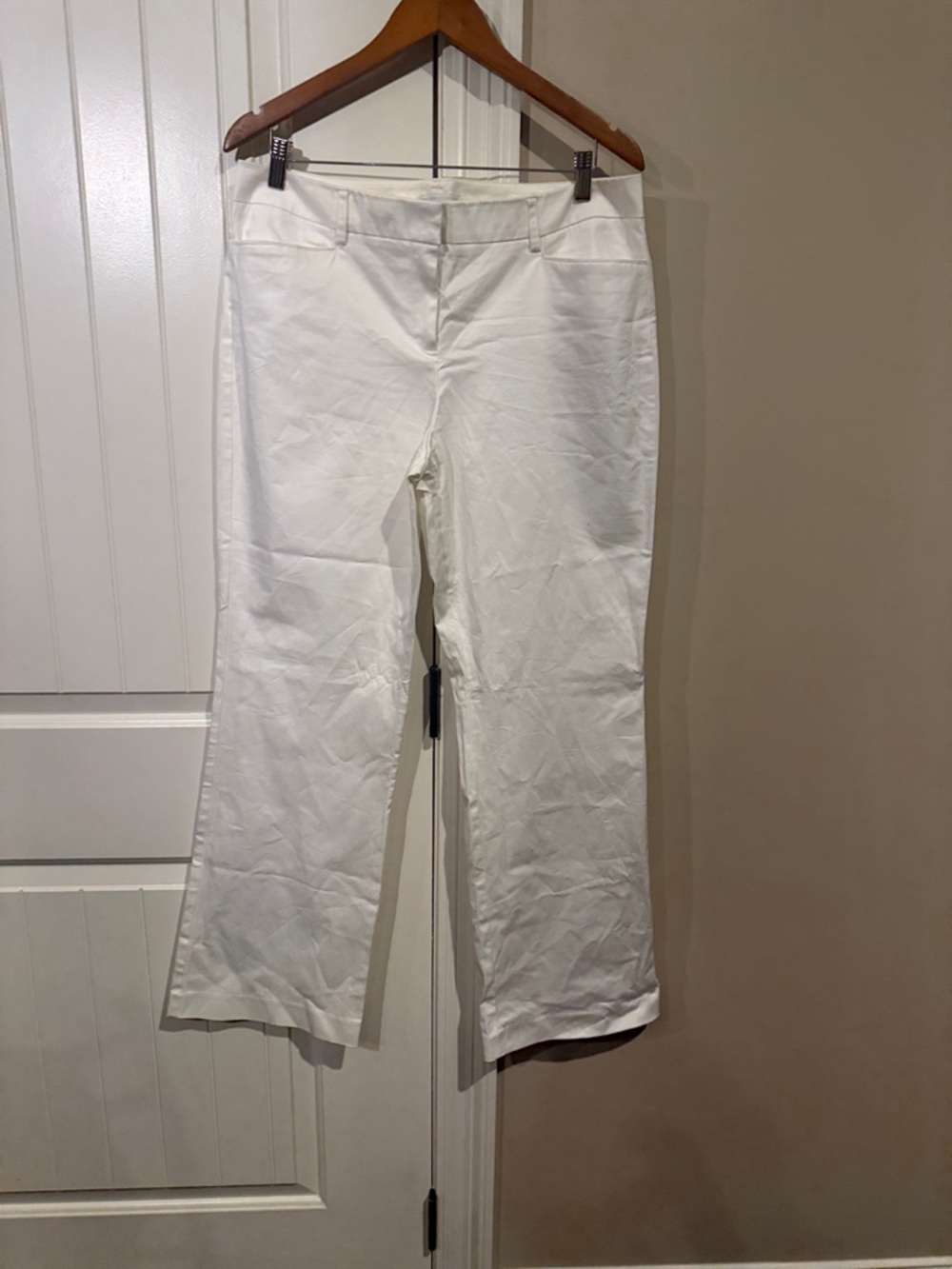Women’s White Wide -Leg Pants
